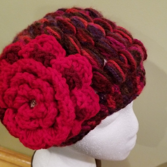 NEW HANDMADE CROCHET HAT - Picture 3 of 7